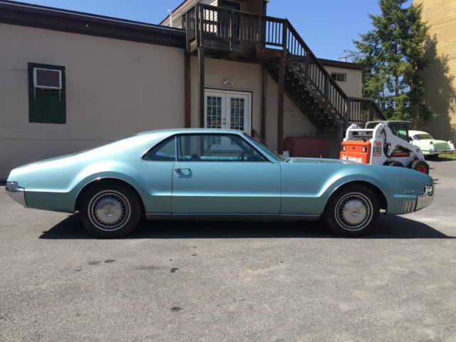 1967 BLUE Oldsmobile Toronado Coupe