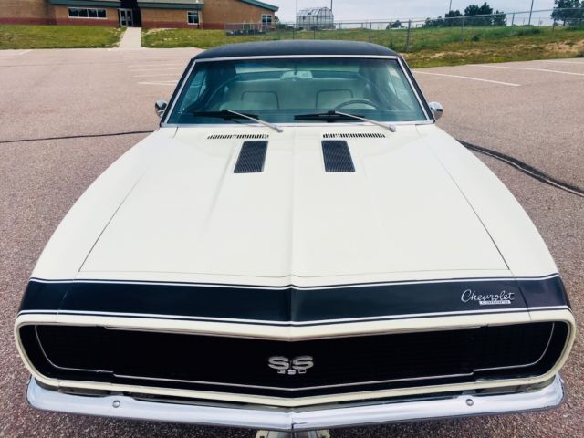 1967 White Chevrolet Camaro Coupe