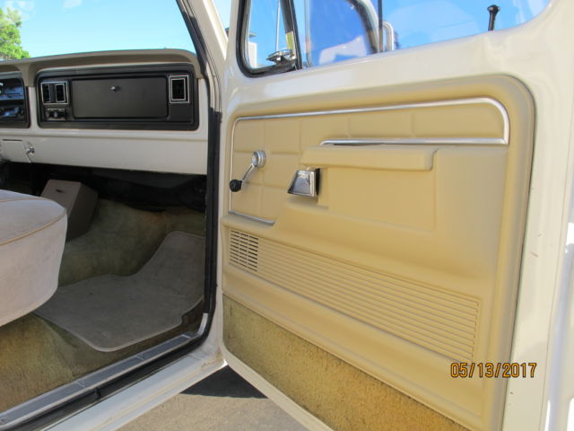 1977 White Ford F-250 Regular Cab Pickup