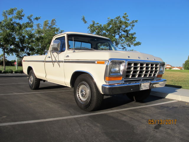 1977 White Ford F-250 Regular Cab Pickup