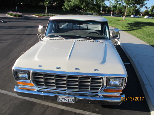 1977 White Ford F-250 Regular Cab Pickup