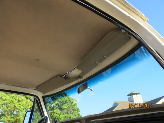 1977 White Ford F-250 Regular Cab Pickup