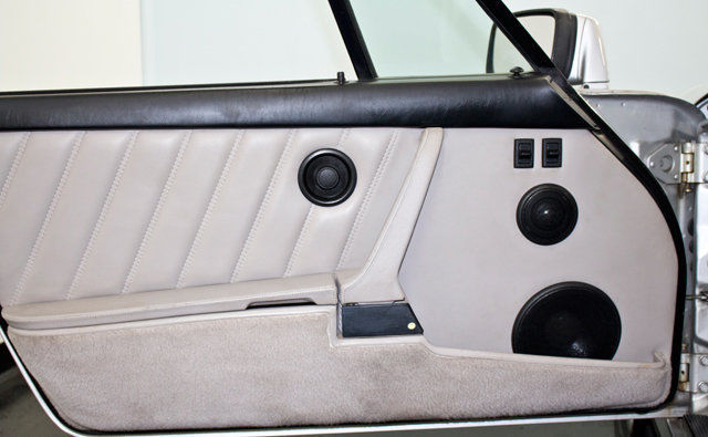 1989 SILVER METALLIC Porsche 911 Coupe