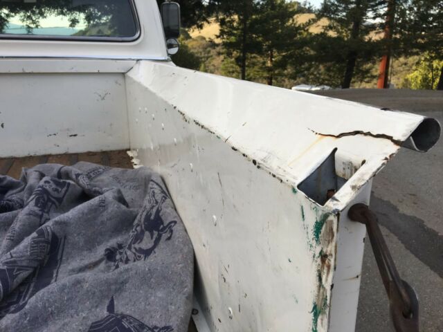 1969 Wimbledon White Ford F-100 Truck