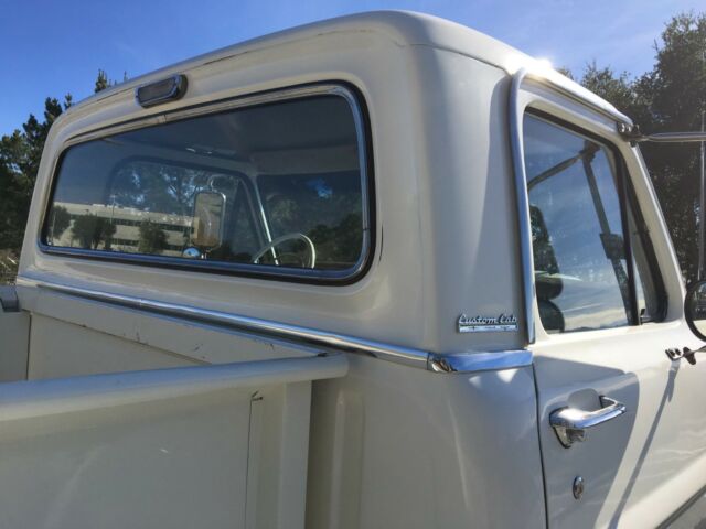 1969 Wimbledon White Ford F-100 Truck