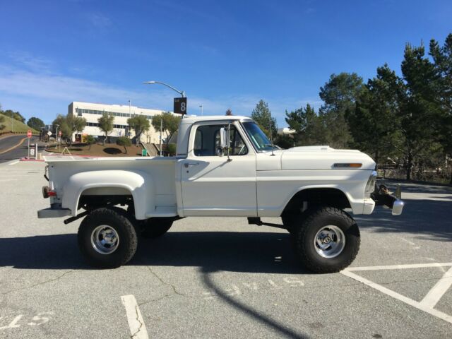 1969 Wimbledon White Ford F-100 Truck