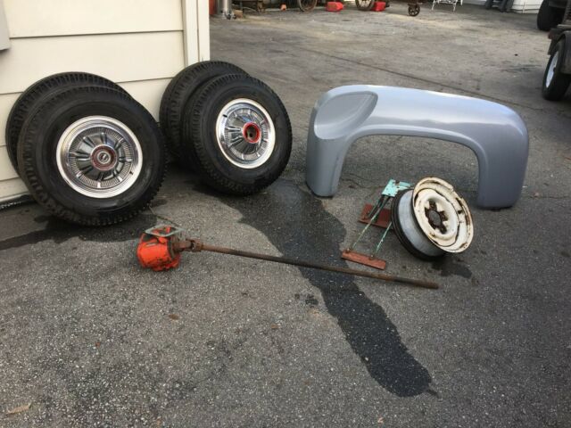 1969 Wimbledon White Ford F-100 Truck