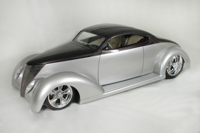 1937 Ford coupe Convertible