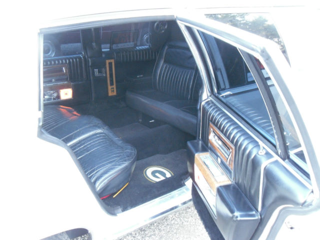 1988 Gold Pearl Cadillac Fleetwood Limousine