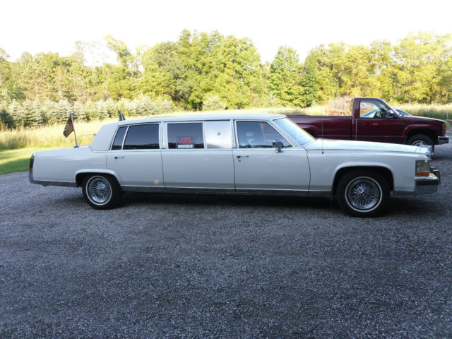 1988 Gold Pearl Cadillac Fleetwood Limousine