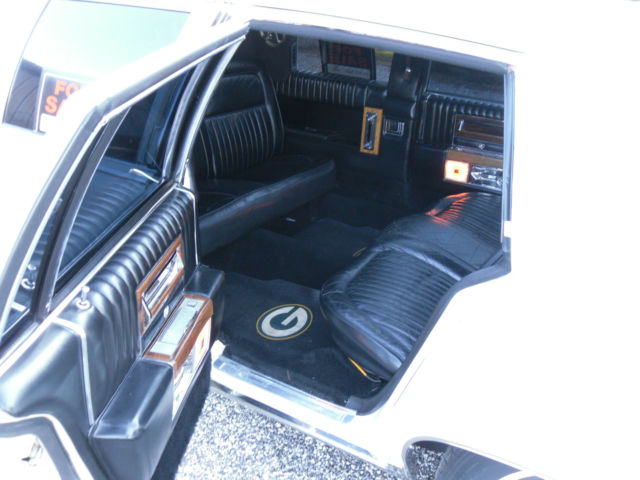 1988 Gold Pearl Cadillac Fleetwood Limousine