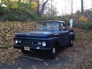 1961 USAF Blue & White Ford F-100 Standard Cab Pickup