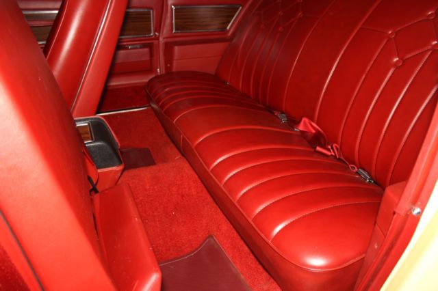 1977 Yellow Pontiac Grand Prix