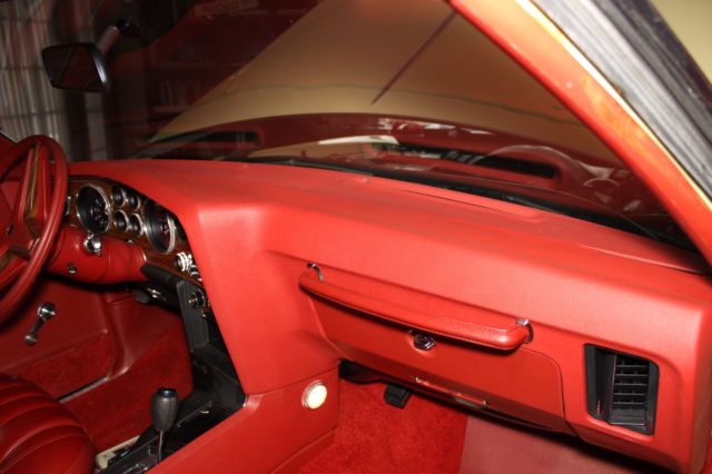 1977 Yellow Pontiac Grand Prix