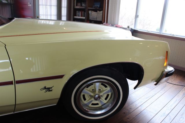 1977 Yellow Pontiac Grand Prix