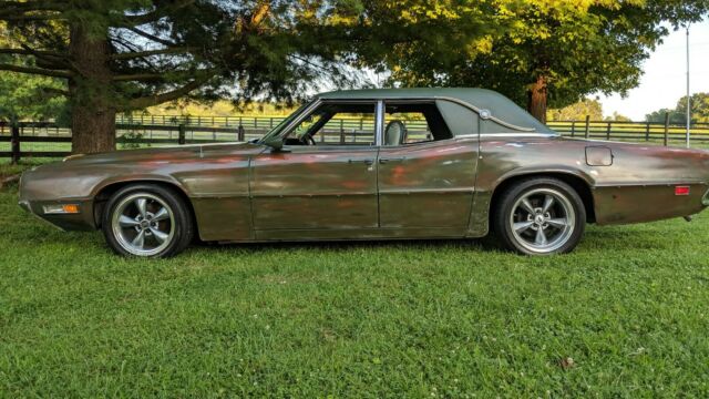 1971 Ford Thunderbird Sedan