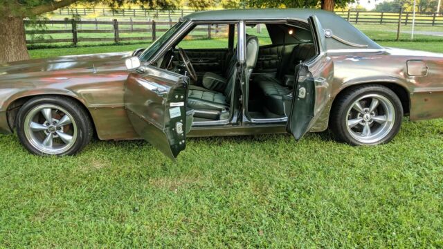 1971 Ford Thunderbird Sedan