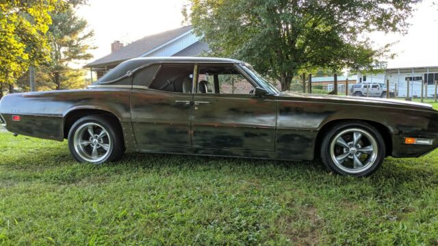 1971 Ford Thunderbird Sedan