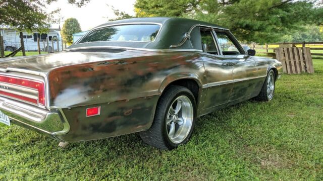 1971 Ford Thunderbird Sedan