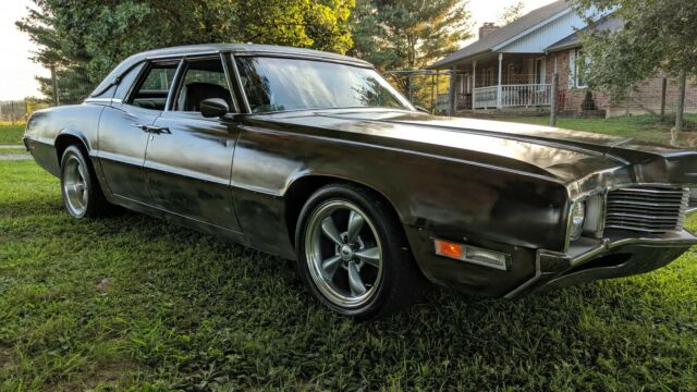 1971 Ford Thunderbird Sedan