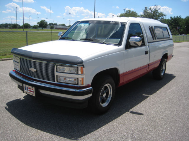 1990 White/red Chevrolet C/K Pickup 1500 Standard Cab Pickup