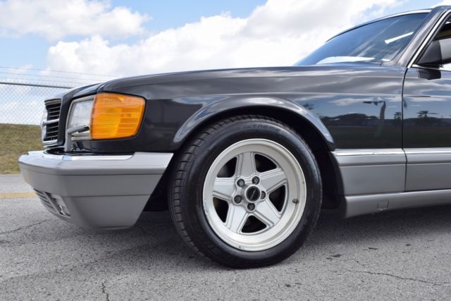 1987 Gray Mercedes-Benz 500-Series Coupe