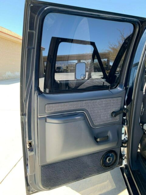 1989 Blue Ford F-350 Extended Cab Pickup