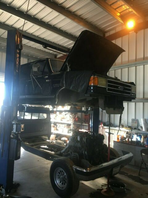 1989 Blue Ford F-350 Extended Cab Pickup