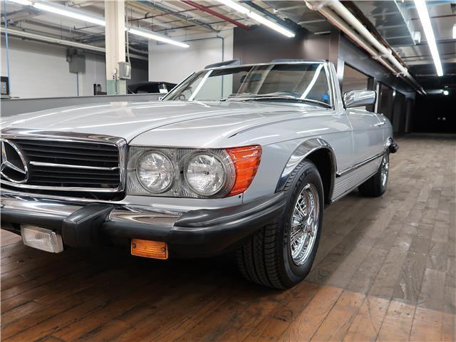 1985 Silver Mercedes-Benz SL-Class Convertible