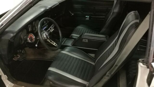 1973 White Ford Mustang Coupe