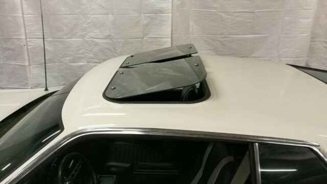 1973 White Ford Mustang Coupe