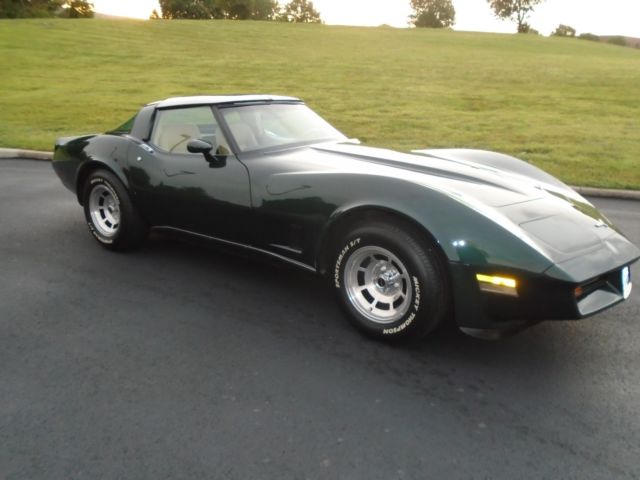 1980 Dark Green Metallic Chevrolet Corvette Coupe = T Tops