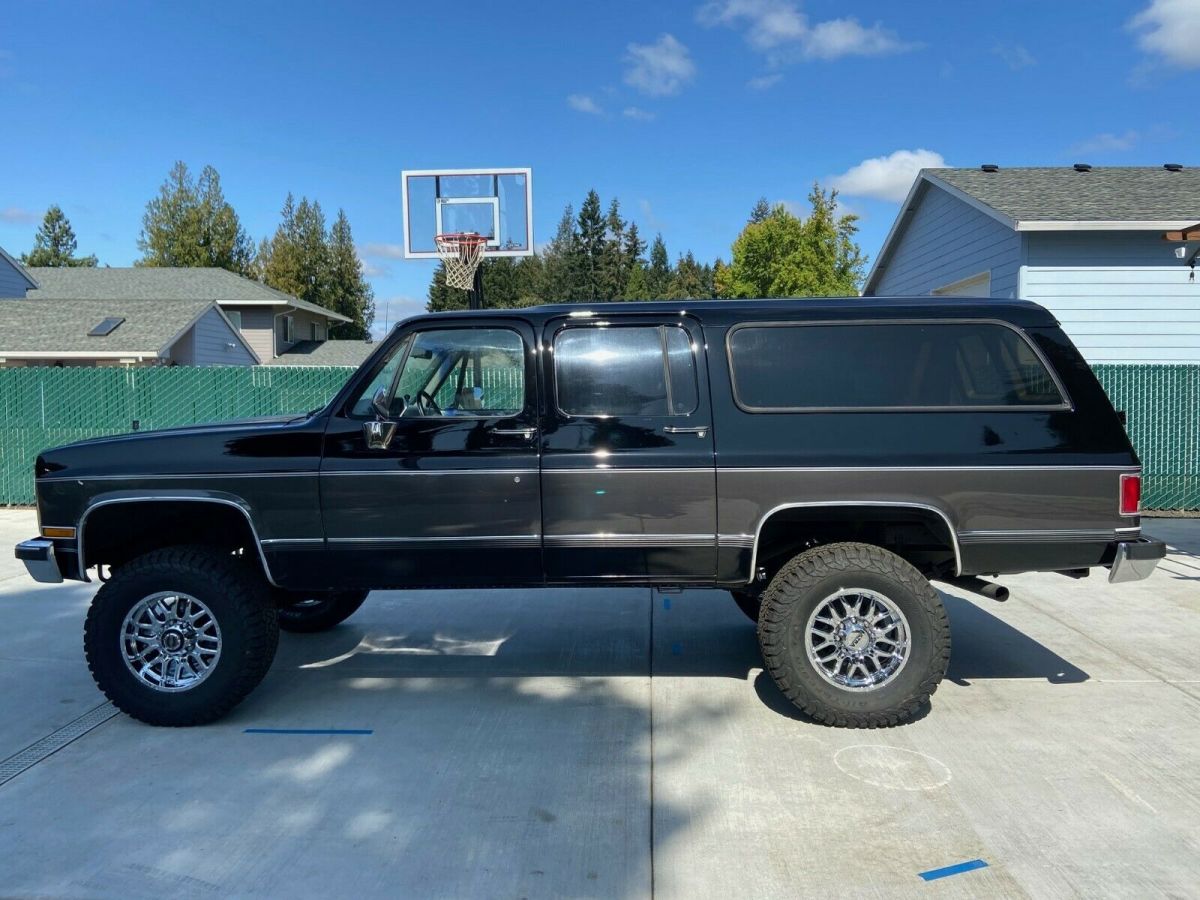 1991 Black Chevrolet Suburban