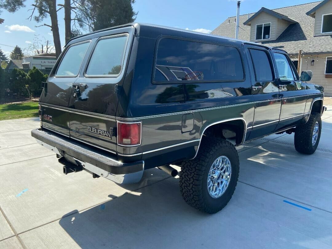 1991 Black Chevrolet Suburban