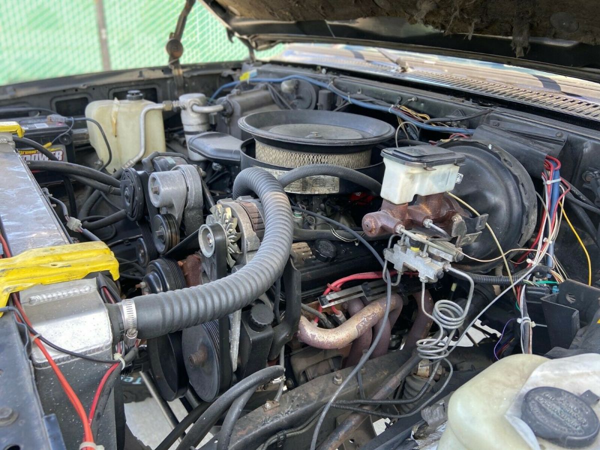 1991 Black Chevrolet Suburban