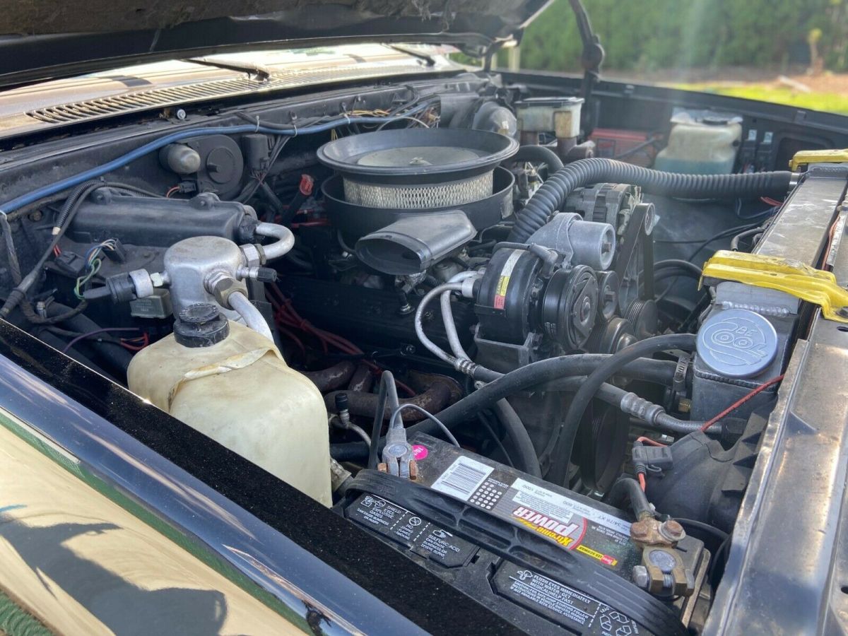 1991 Black Chevrolet Suburban