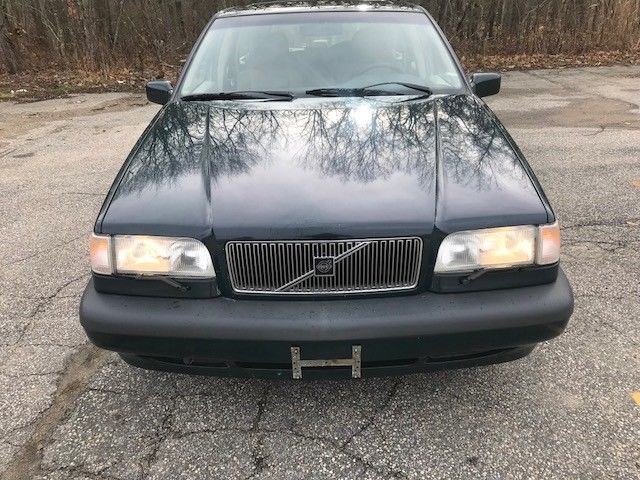 1994 Green Volvo 850 Wagon