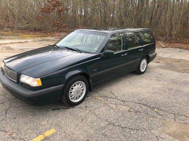 1994 Green Volvo 850 Wagon