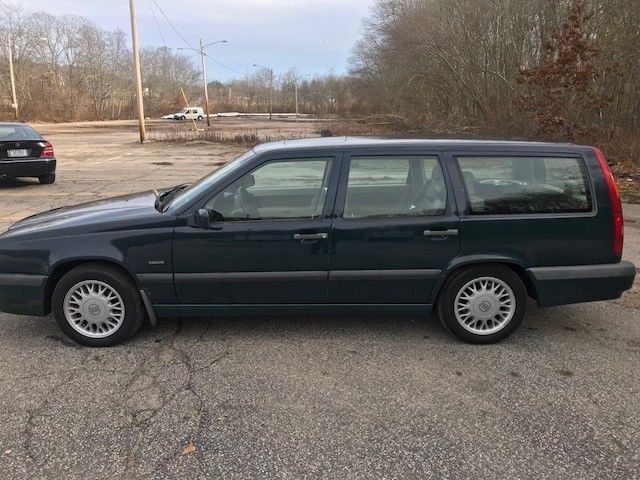 1994 Green Volvo 850 Wagon
