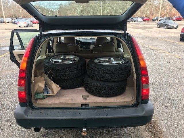 1994 Green Volvo 850 Wagon