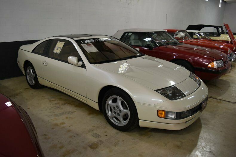 1990 White Nissan 300ZX Coupe