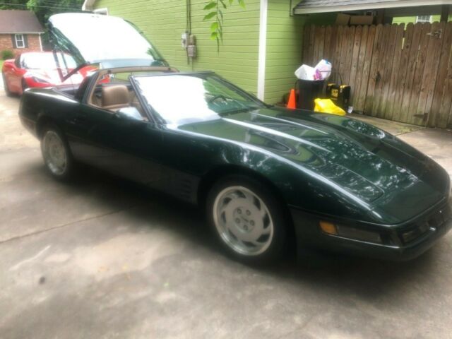 1992 Polo green Chevrolet Corvette Coupe