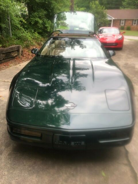 1992 Polo green Chevrolet Corvette Coupe
