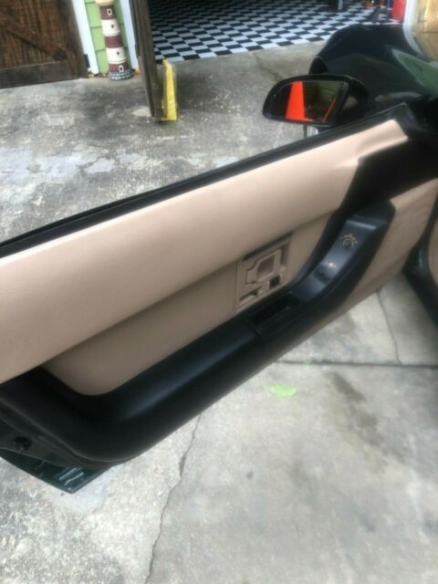 1992 Polo green Chevrolet Corvette Coupe