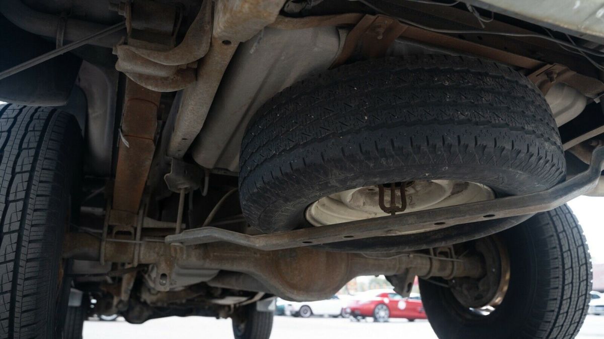 1981 Silver Ford F-150 Standard Cab Pickup