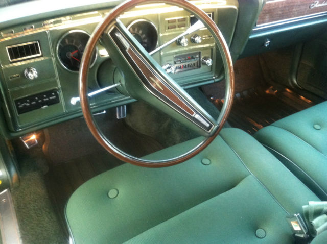 1974 Green Ford Thunderbird Coupe