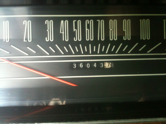 1974 Yellow Ford LTD 2 DOOR HARDTOP