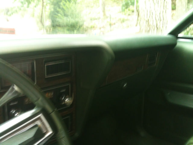 1974 Yellow Ford LTD 2 DOOR HARDTOP