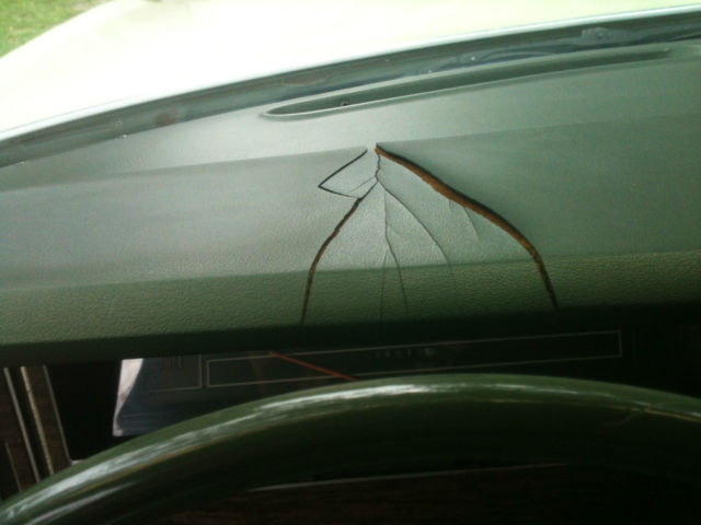 1974 Yellow Ford LTD 2 DOOR HARDTOP