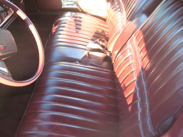 1984 White Oldsmobile Custom Cruiser Wagon